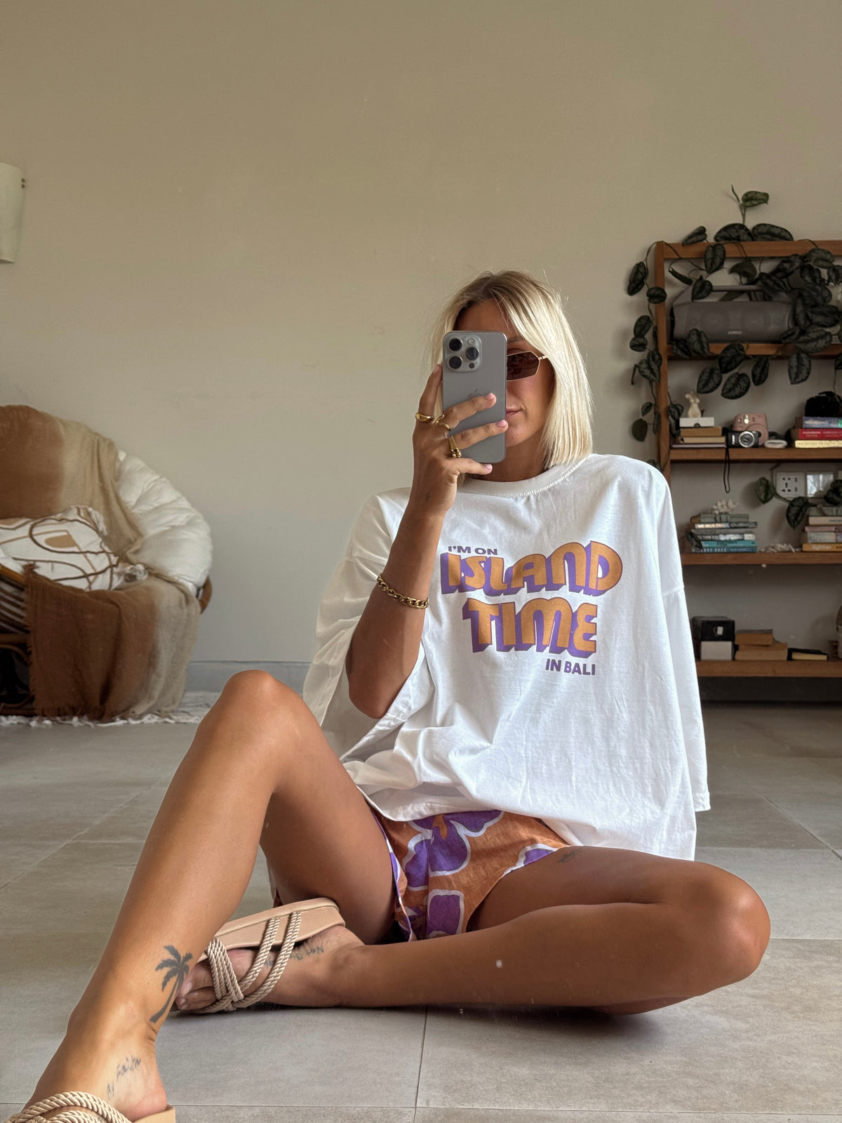 ISLAND TIME TEE - SOLAR